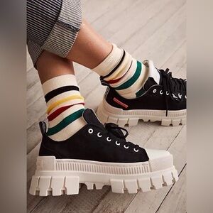 Palladium Revolt Lo TX Womens Platform Sneakers Black Marshmallow SZ 9.5
